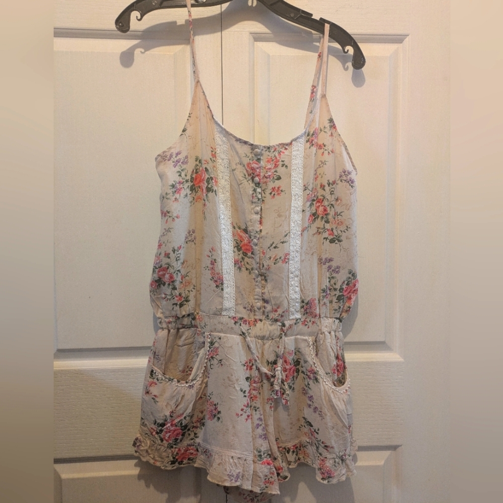 Pageboy Floral Romper With Pockets Size M